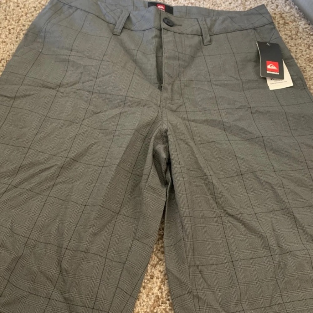 New quicksilver shorts